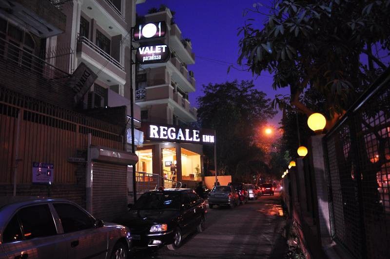 Regale Inn New Delhi Luaran gambar